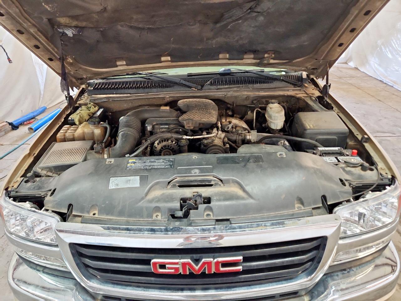 2004 GMC Sierra K2500 Heavy Duty VIN: 1GTHK23234F228471 Lot: 85934045
