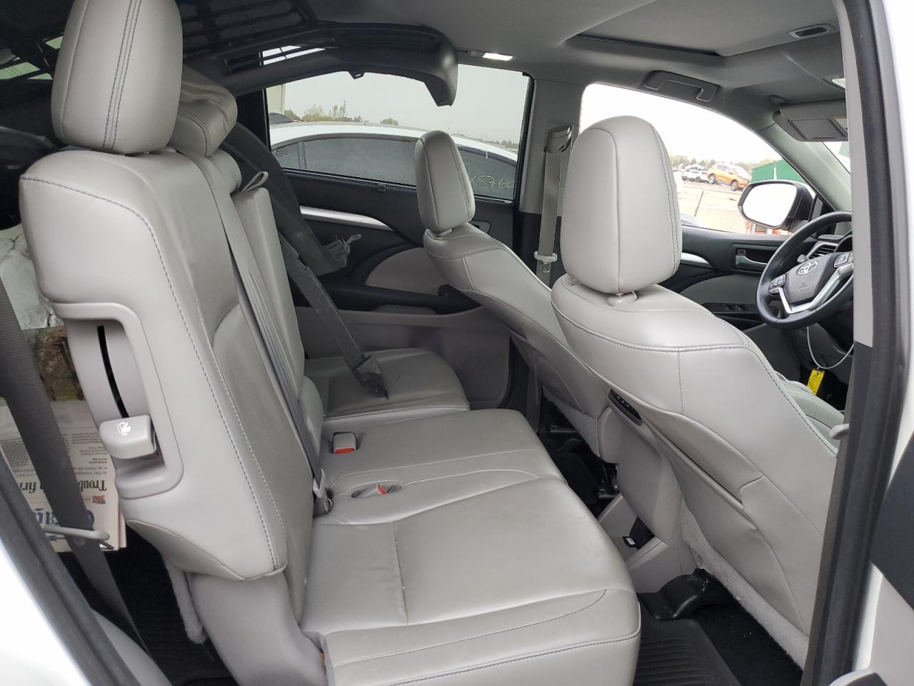 2016 Toyota Highlander Xle VIN: 5TDJKRFH4GS325600 Lot: 85768345