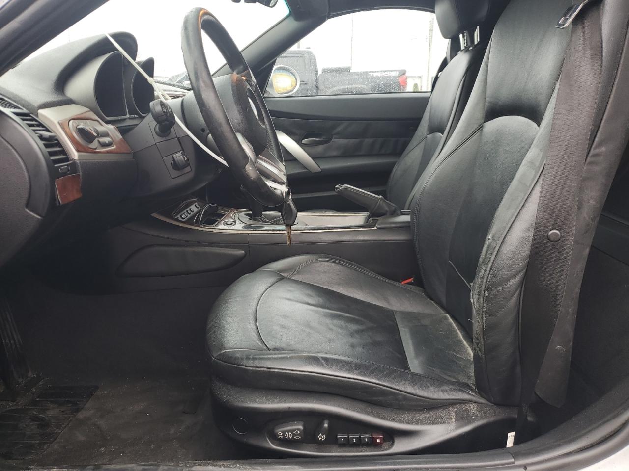 2004 BMW Z4 2.5 VIN: 4USBT33564LR68577 Lot: 86108155