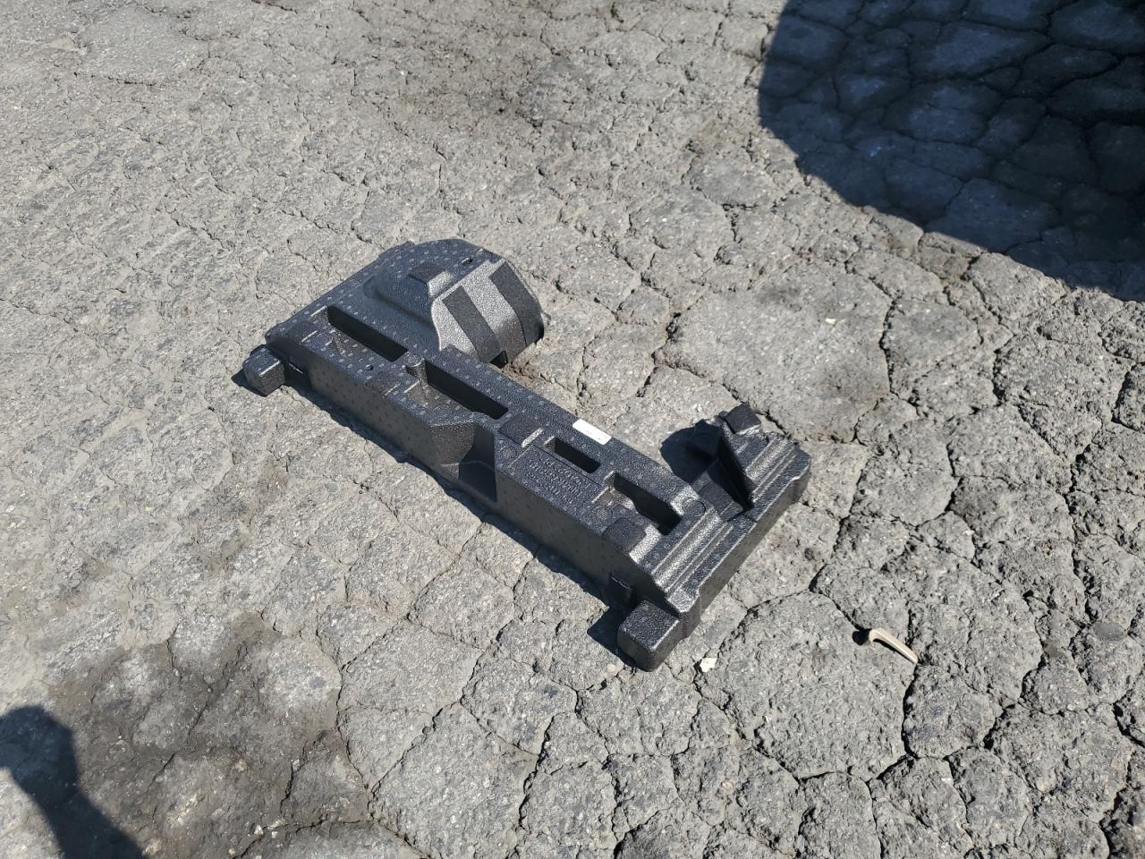 2022 Mazda Mx-30 Premium Plus VIN: JM1DRADB2N0101069 Lot: 85101755