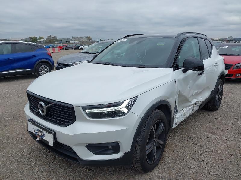 2019 VOLVO XC40 2.0 T4 R DESIGN 5DR AWD GEARTRONIC for sale at Copart YORK