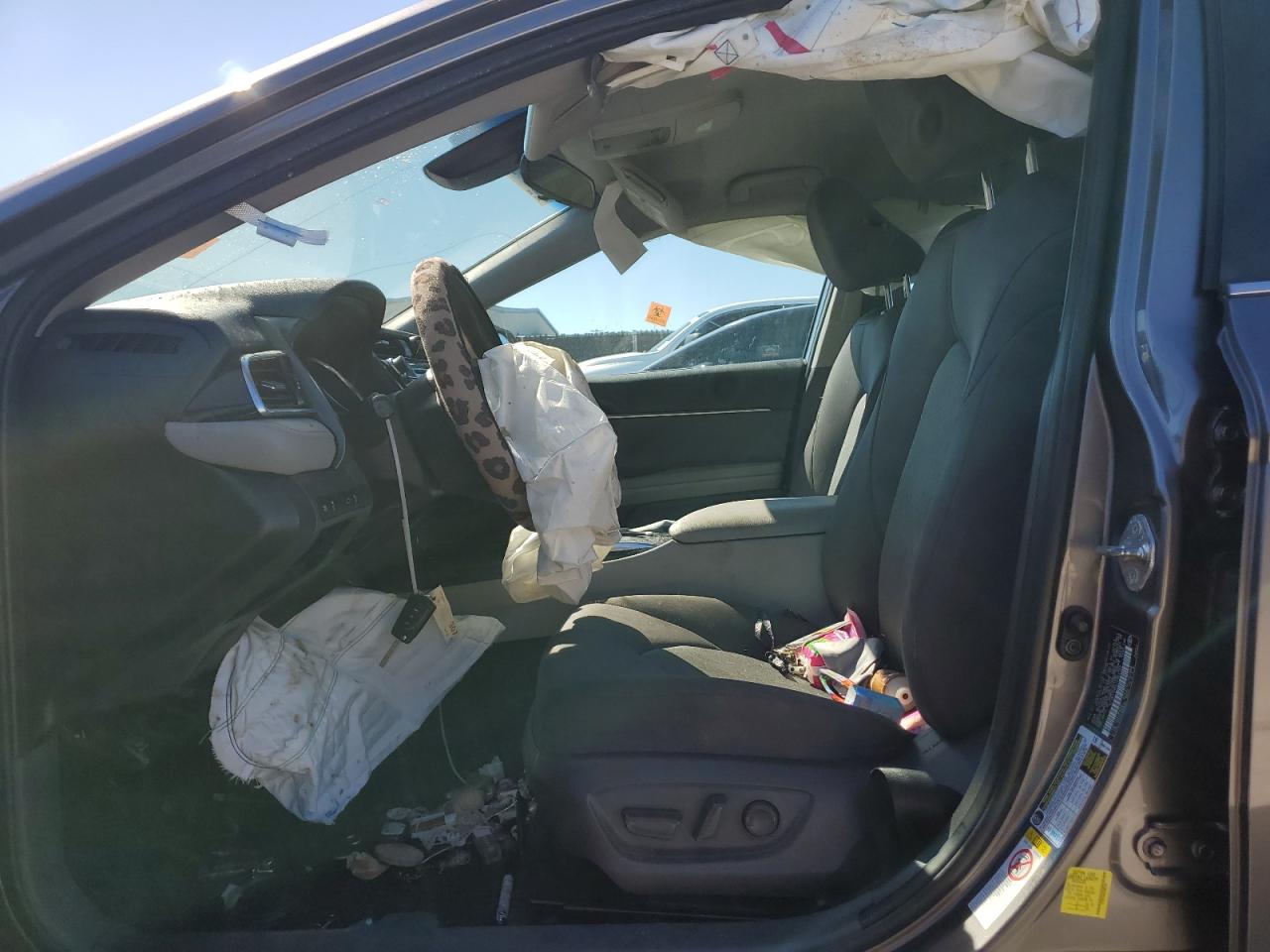 2018 Toyota Camry L VIN: 4T1B11HK6JU062168 Lot: 82458475