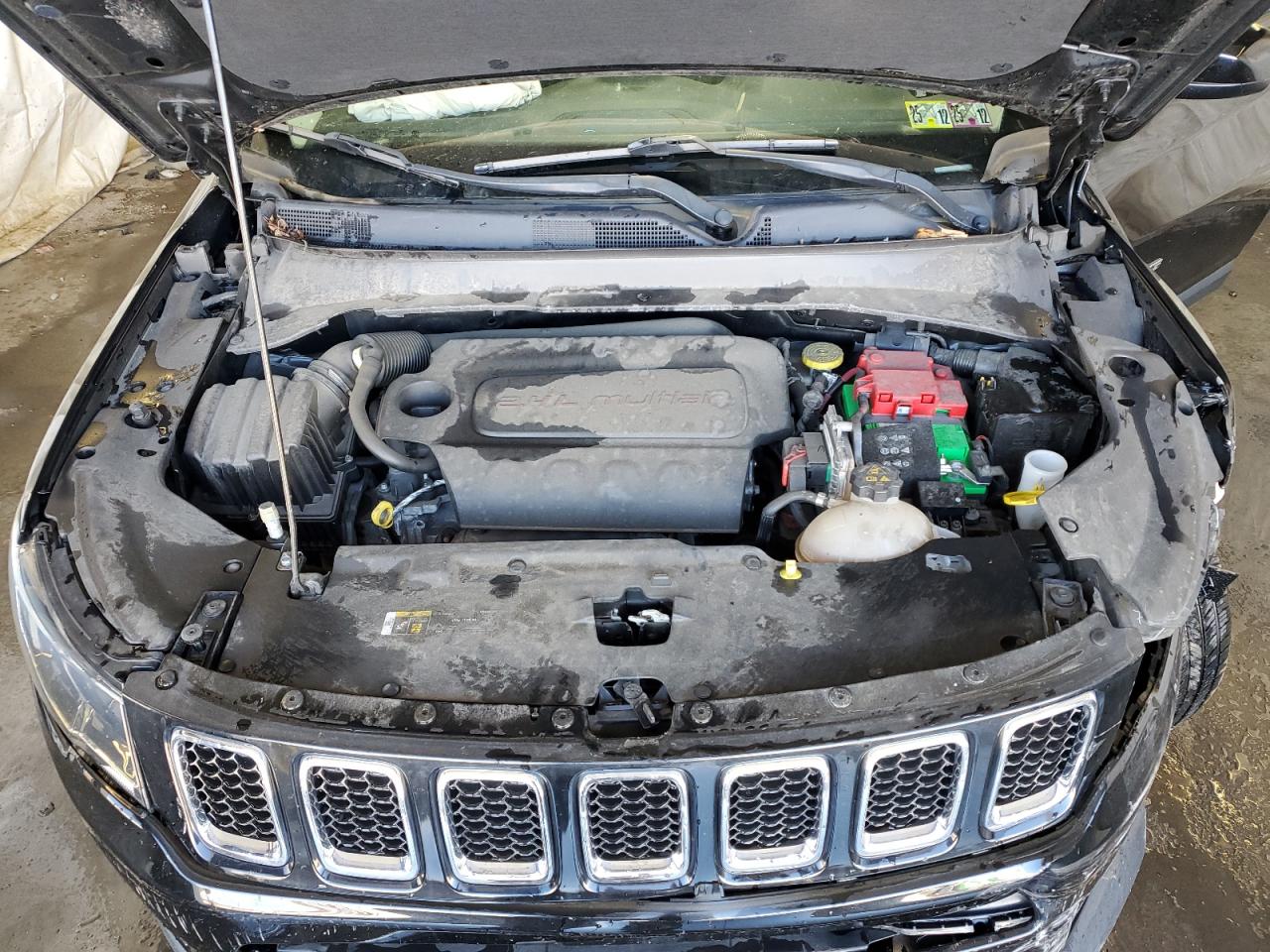 2019 Jeep Compass Latitude VIN: 3C4NJDBB9KT828823 Lot: 84745385