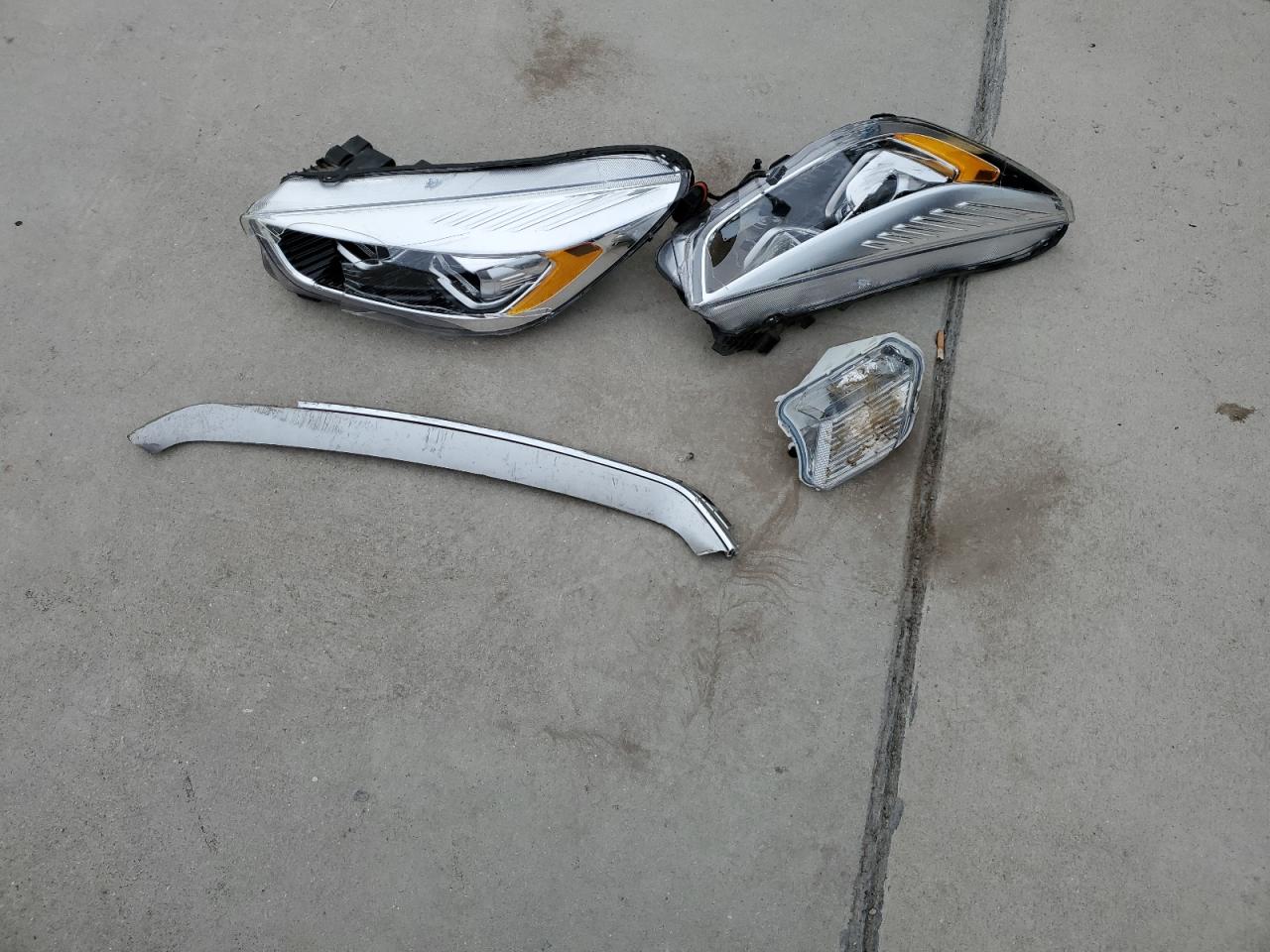 2018 Ford Escape Titanium VIN: 1FMCU0J90JUD16244 Lot: 86161615