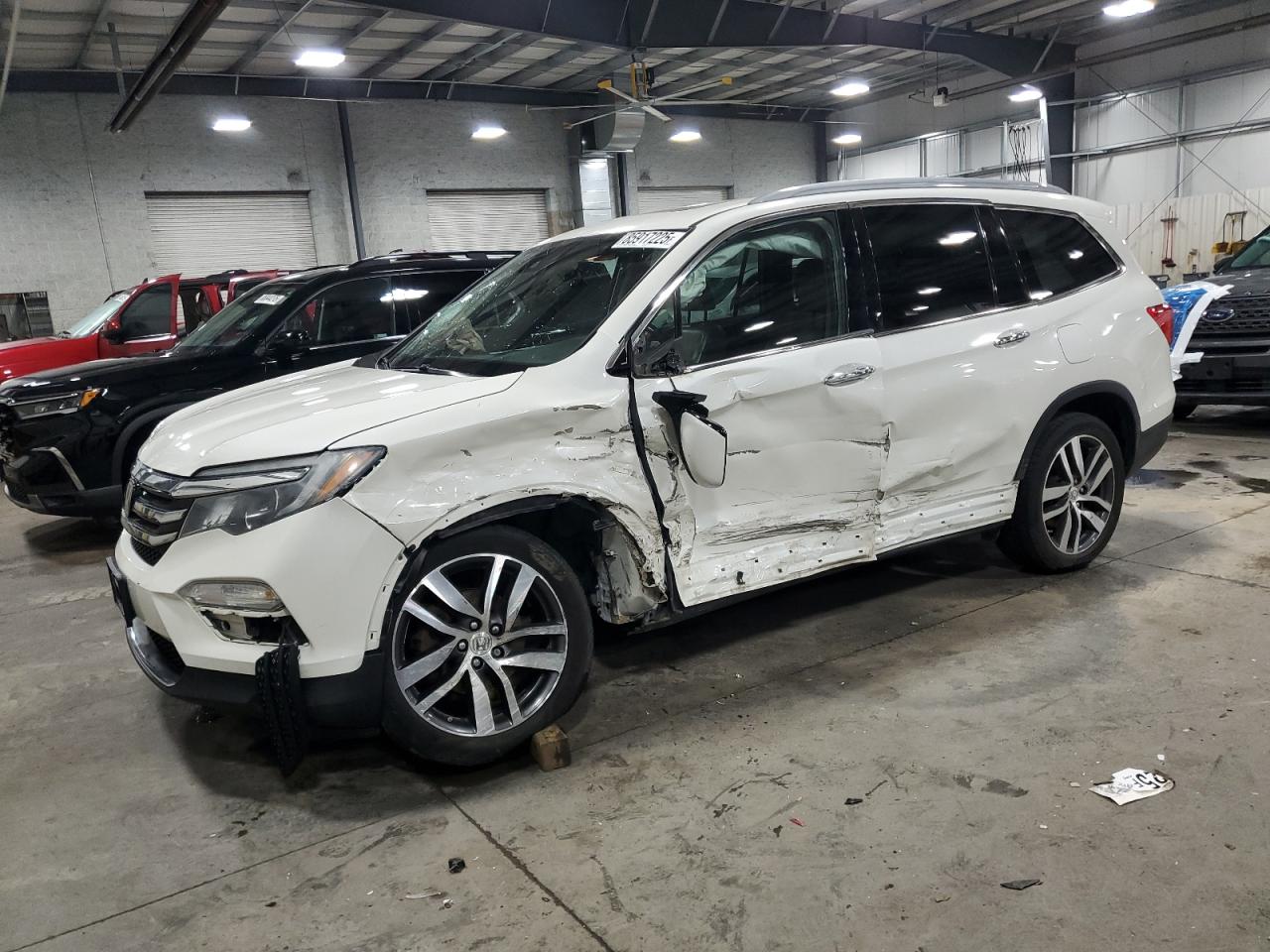2017 Honda Pilot Touring VIN: 5FNYF6H94HB102051 Lot: 85917225