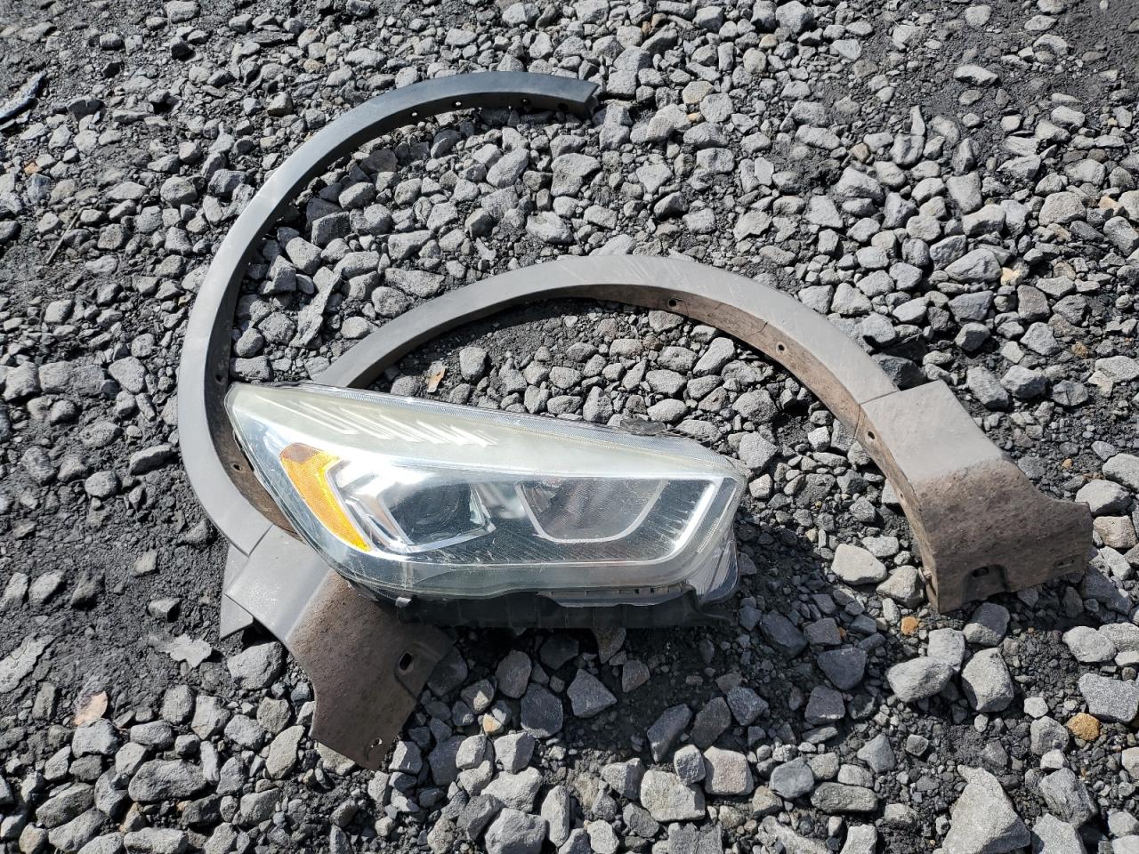 2017 Ford Escape Titanium VIN: 1FMCU9JD9HUC16811 Lot: 85134355