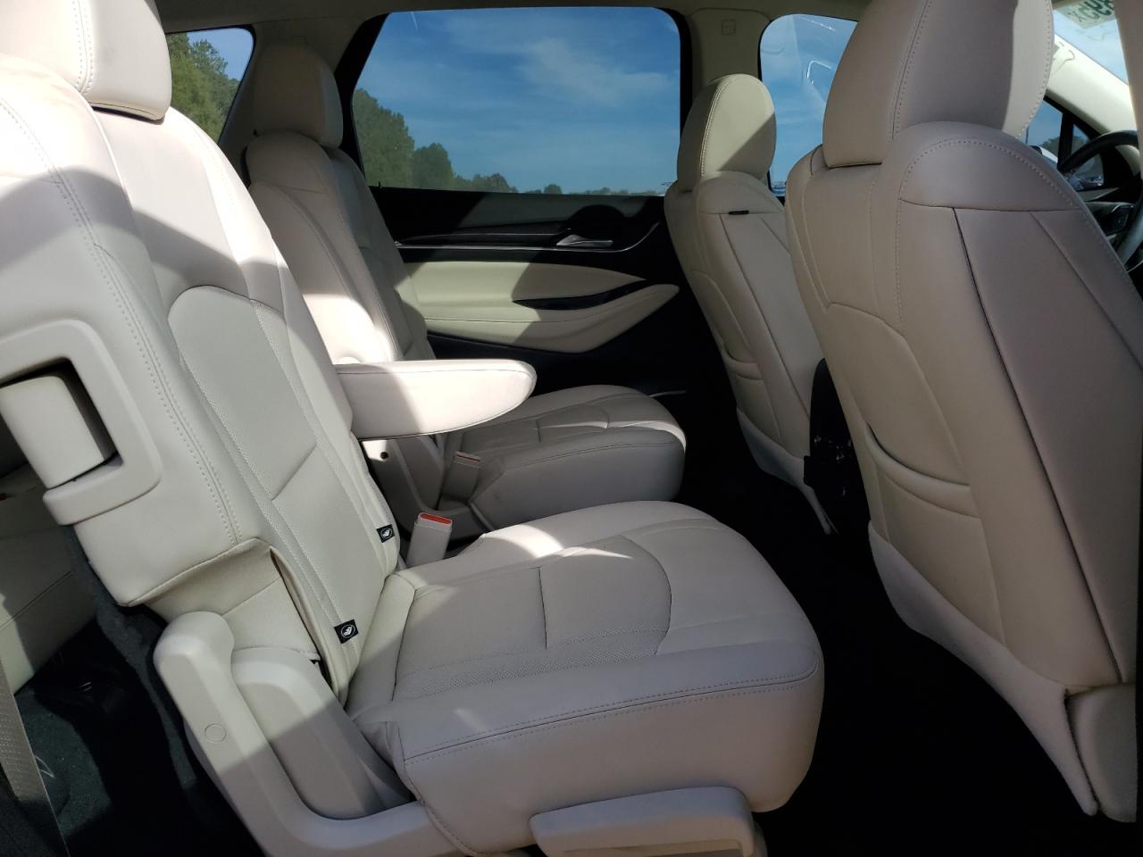 2022 Buick Enclave Essence VIN: 5GAERBKWXNJ175691 Lot: 85260895