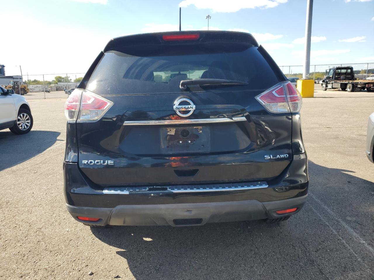 2015 Nissan Rogue S VIN: 5N1AT2MV1FC787931 Lot: 85762765