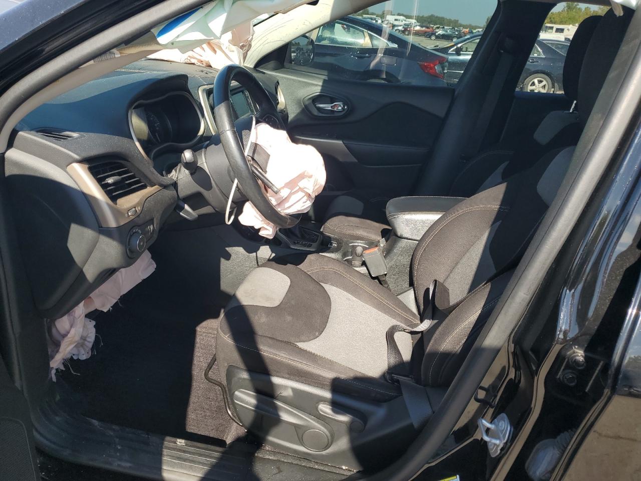 2018 Jeep Cherokee Latitude VIN: 1C4PJLCB4JD615820 Lot: 84973765