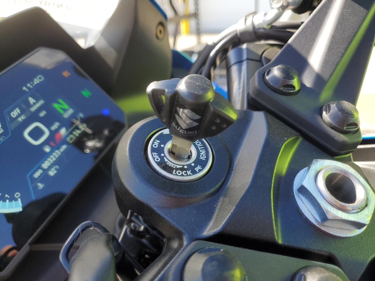 2024 Suzuki Gsx800 F VIN: JS1EM13B3R7103716 Lot: 81859465