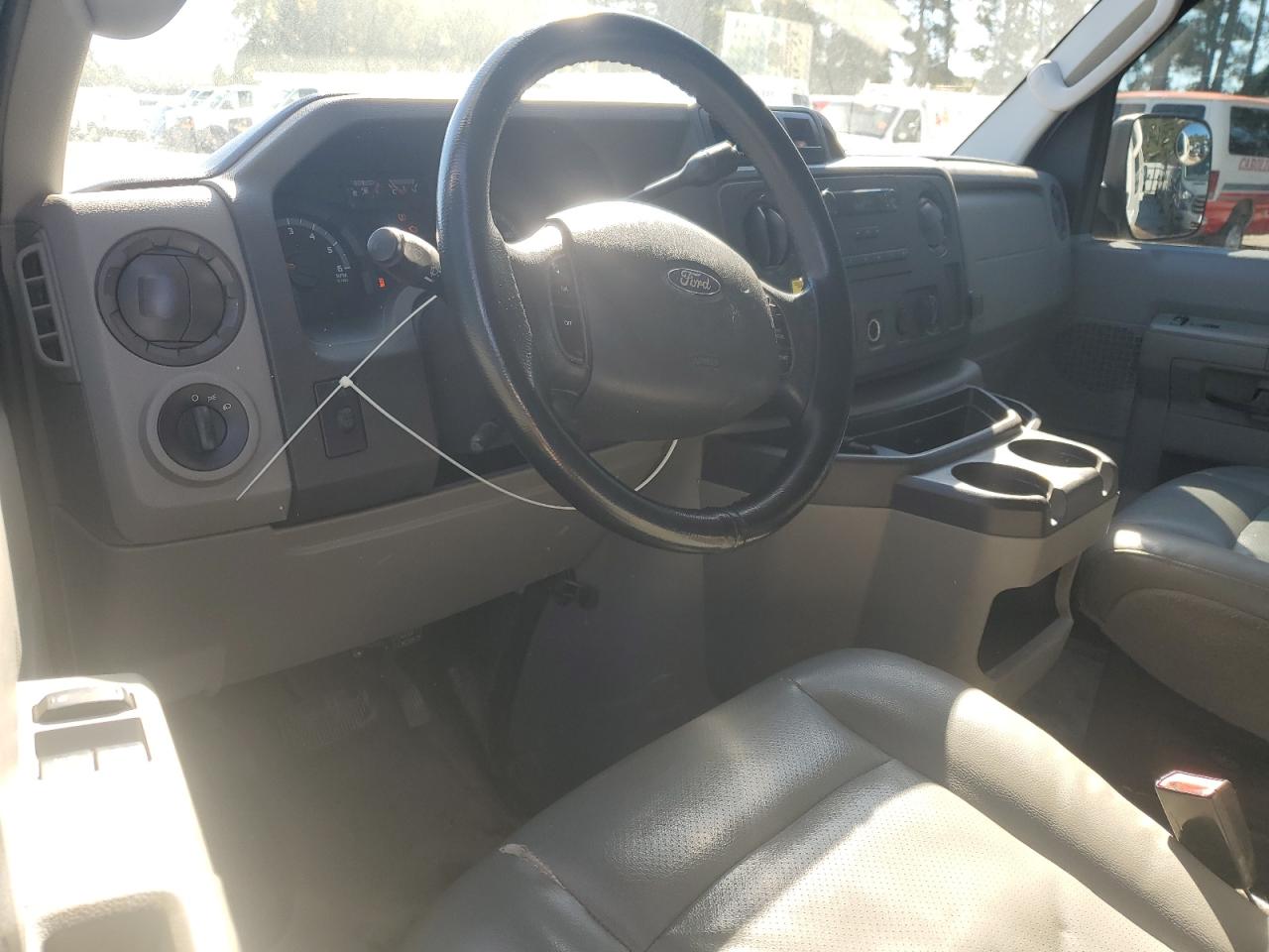 2009 Ford Econoline E350 Super Duty Van VIN: 1FTSS34L59DA85531 Lot: 90868845