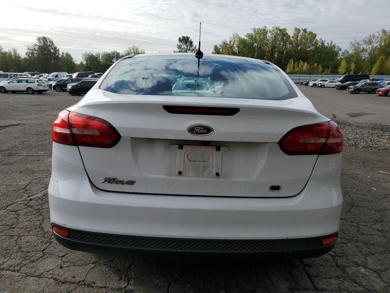 2016 Ford Focus S VIN: 1FADP3E25GL301788 Lot: 82352855