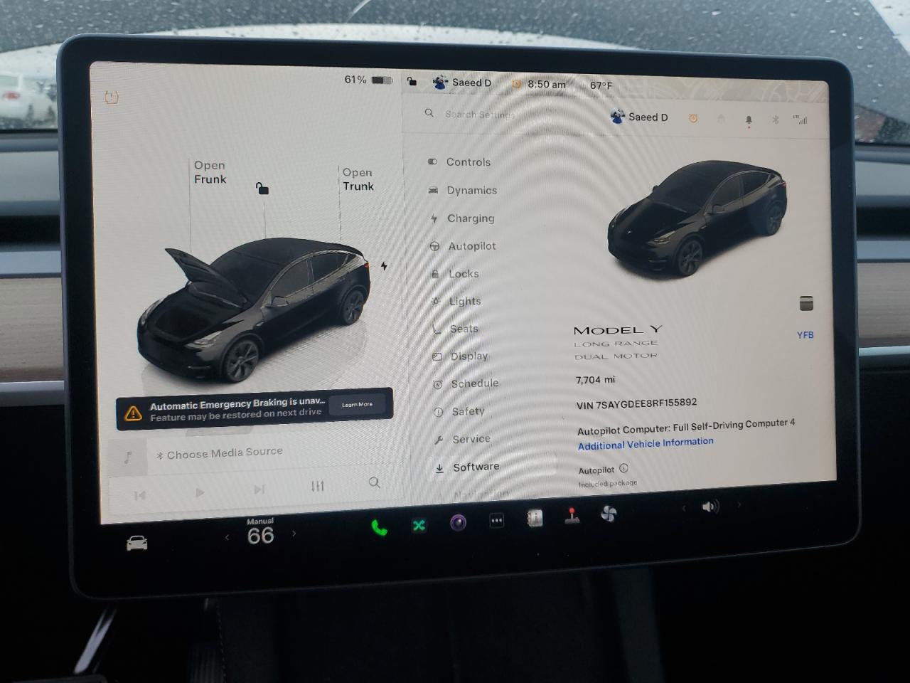 2024 Tesla Model Y VIN: 7SAYGDEE8RF155892 Lot: 81881675