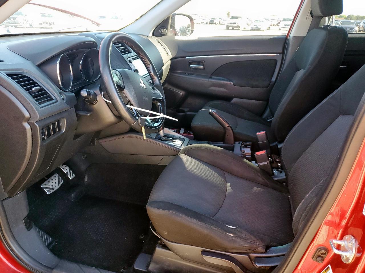 2018 Mitsubishi Outlander Sport Es VIN: JA4AP3AU4JU013129 Lot: 90136385