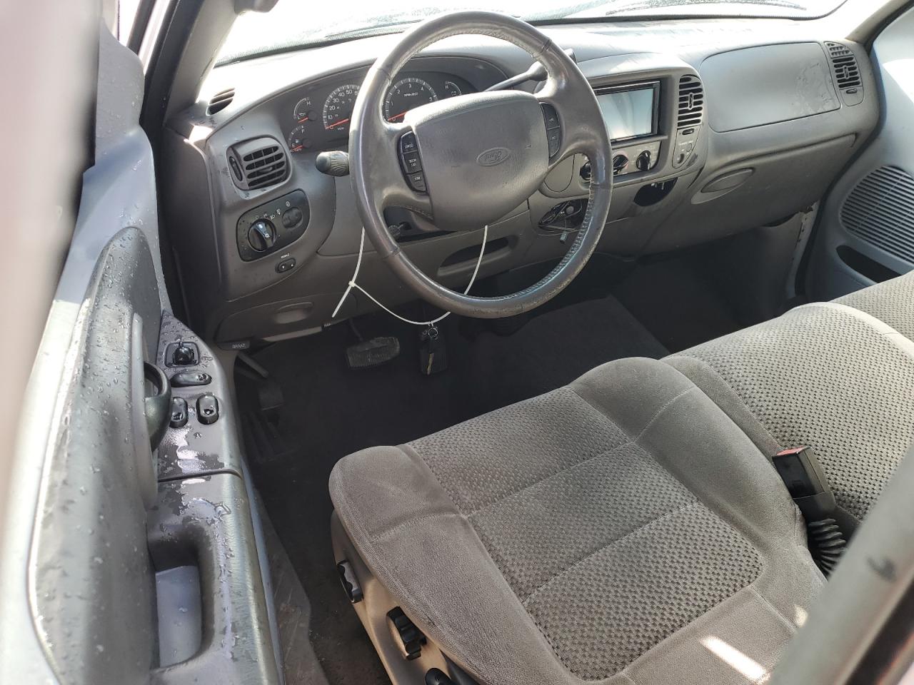 2002 Ford F150 VIN: 1FTRX17LX2KC01615 Lot: 85391495