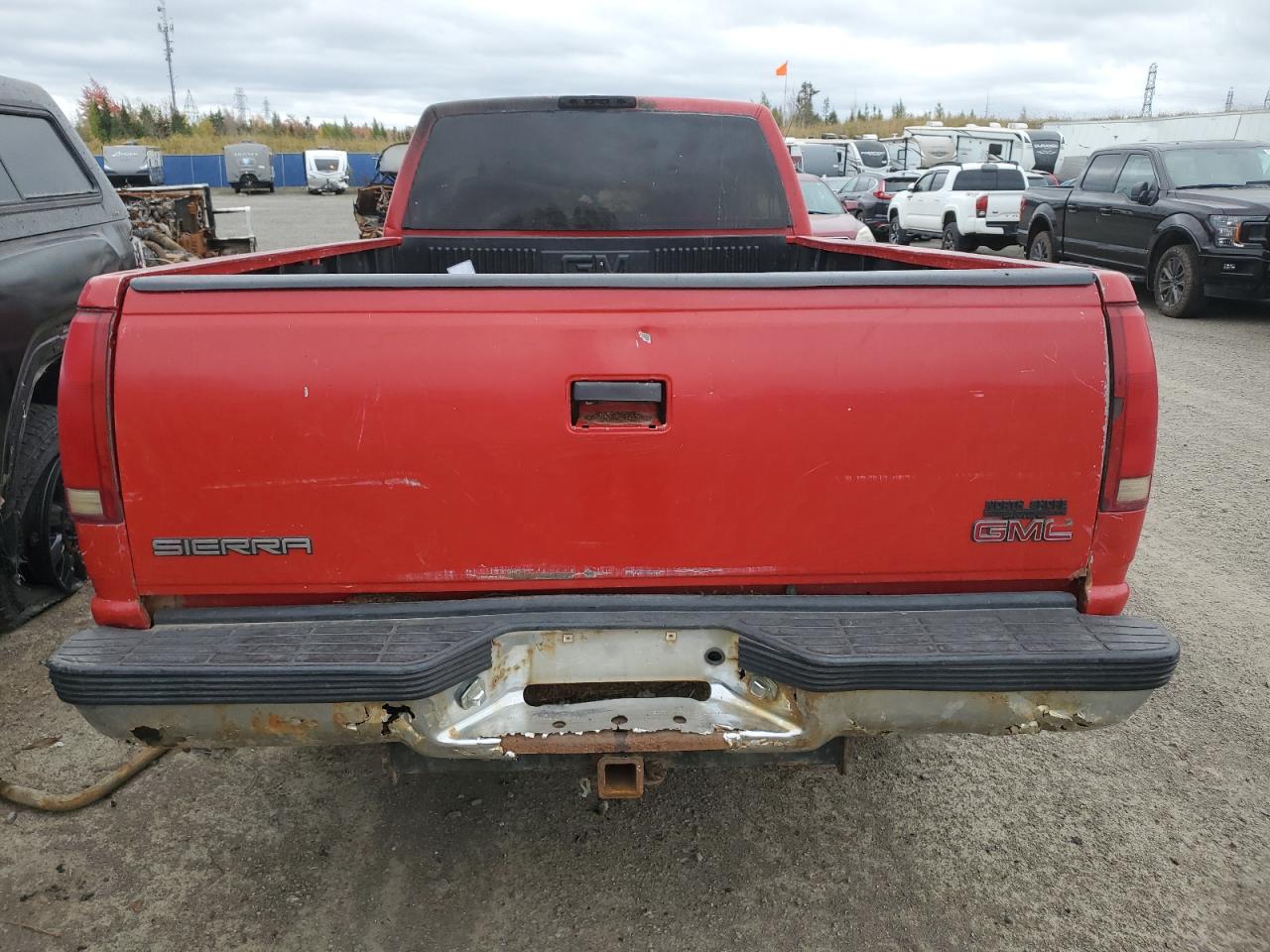 1998 GMC Sierra C2500 VIN: 1GTGC24R5WE518093 Lot: 85680215