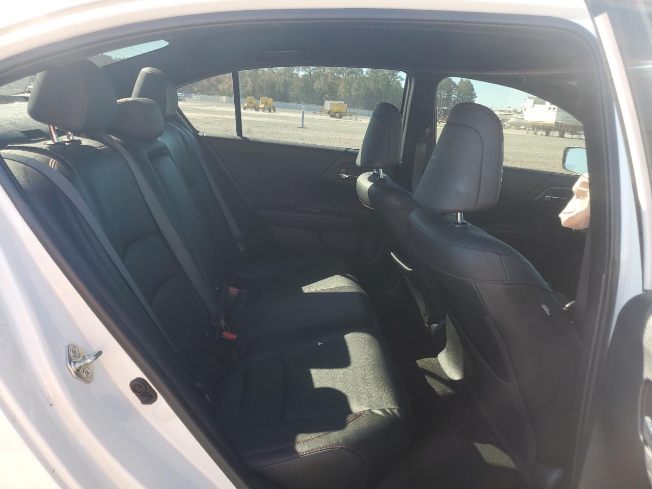 2017 Honda Accord Sport Special Edition VIN: 1HGCR2F1XHA221885 Lot: 91049355