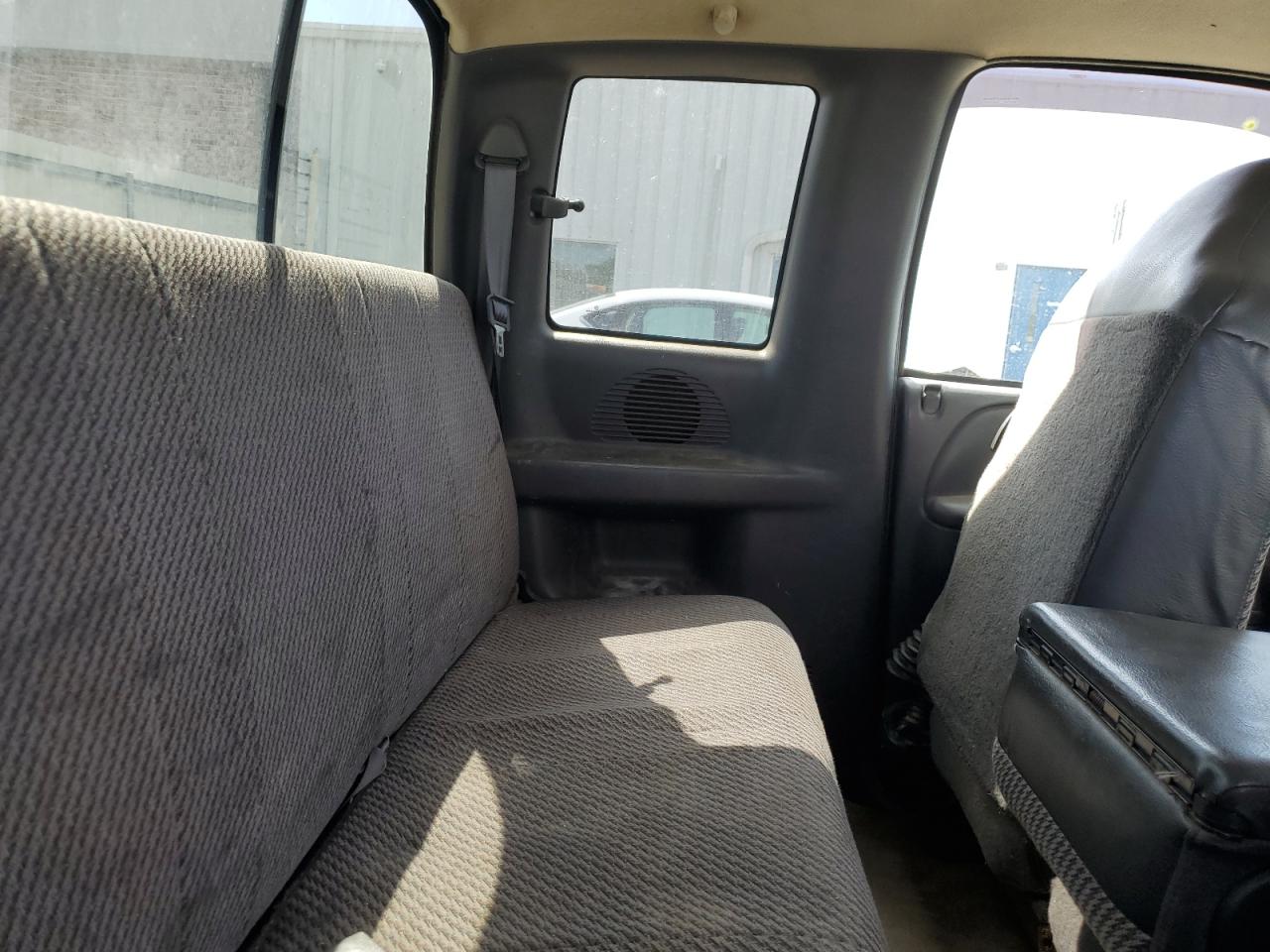 2000 Dodge Ram 1500 VIN: 3B7HC12Y5YG114408 Lot: 85258205