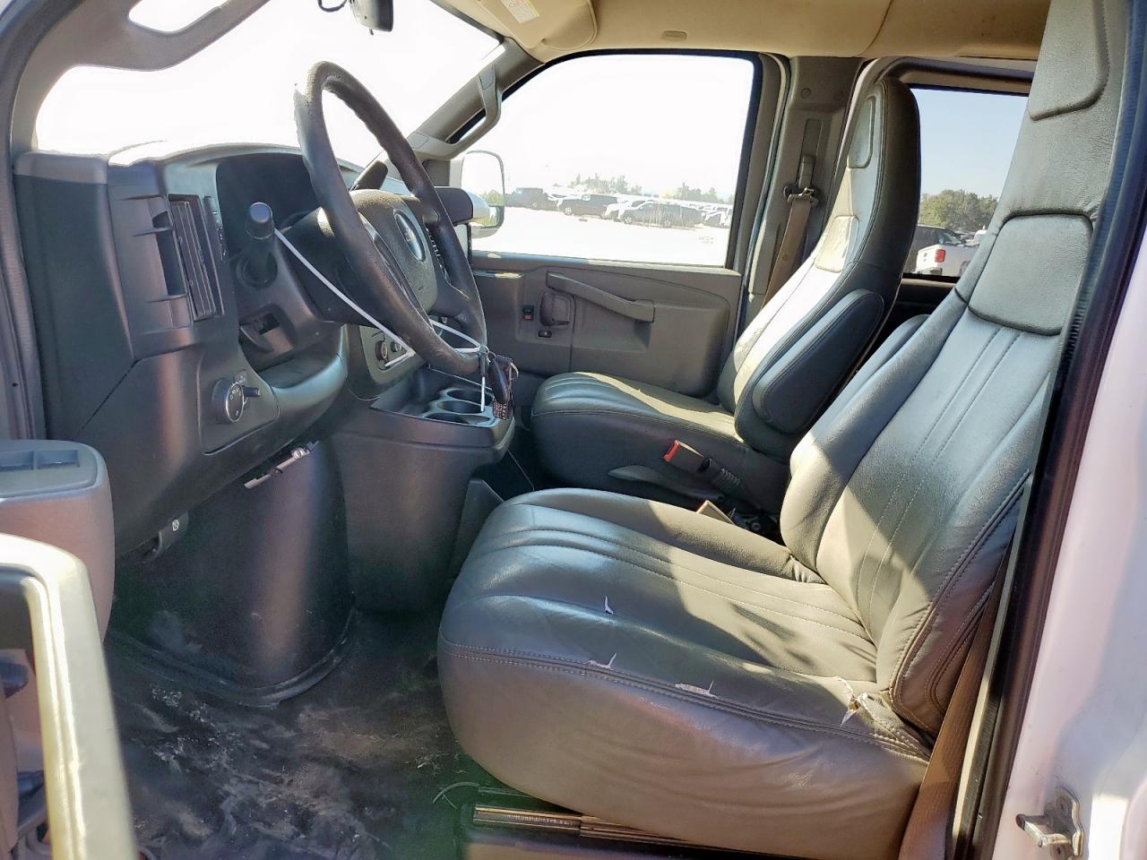 2018 Chevrolet Express G3500 Ls VIN: 1GAZGNFG9J1345715 Lot: 85749925