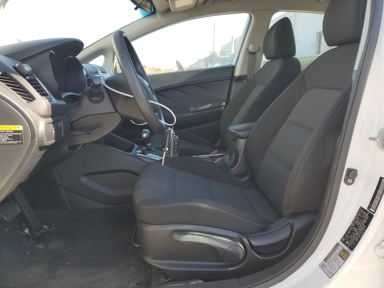 2017 Kia Forte Lx VIN: 3KPFK4A77HE078933 Lot: 82619565