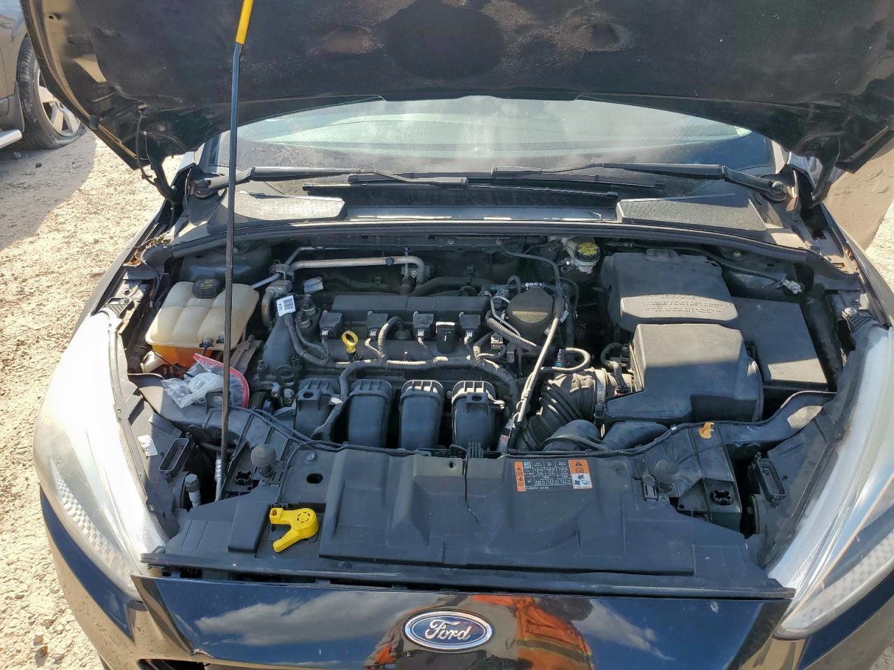 2015 Ford Focus Se VIN: 1FADP3K23FL282564 Lot: 86320825