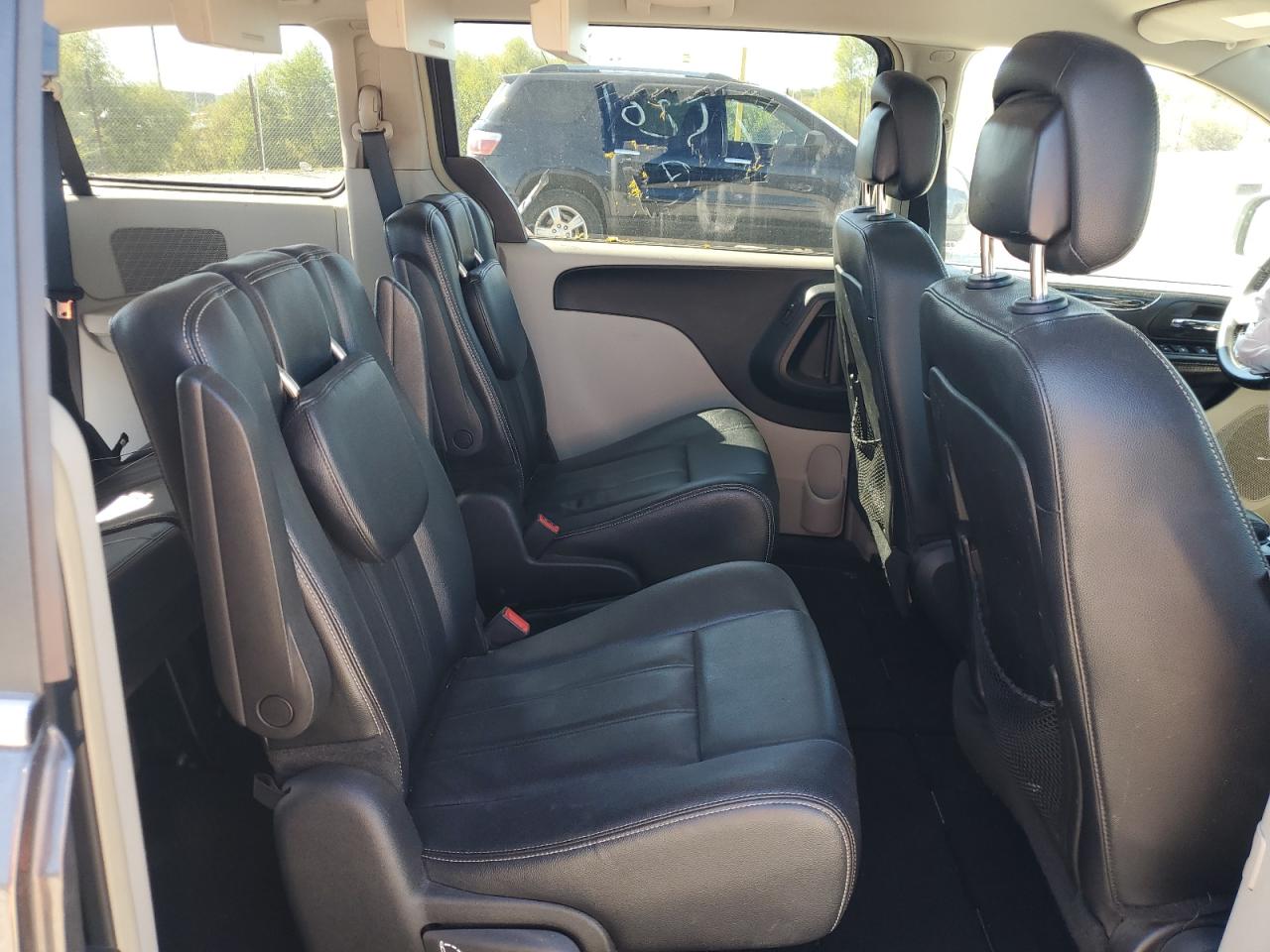 2015 Chrysler Town & Country Touring VIN: 2C4RC1BG4FR715201 Lot: 85834855