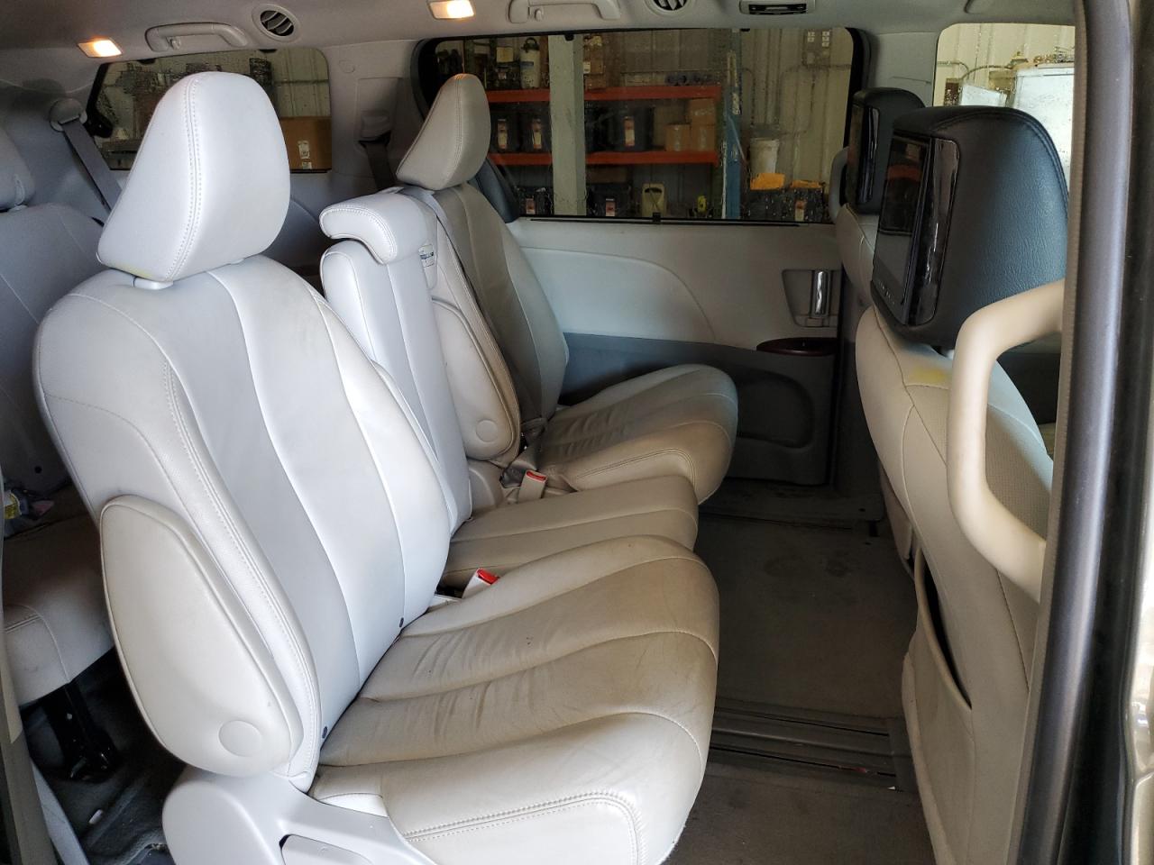 2013 Toyota Sienna Xle VIN: 5TDYK3DCXDS293055 Lot: 84943705