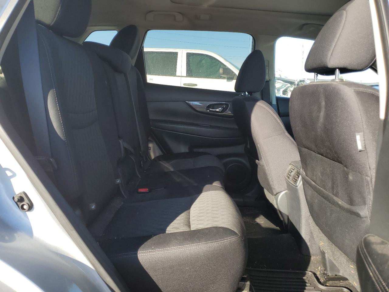 2017 Nissan Rogue Sv VIN: 5N1AT2MV9HC887245 Lot: 85318355