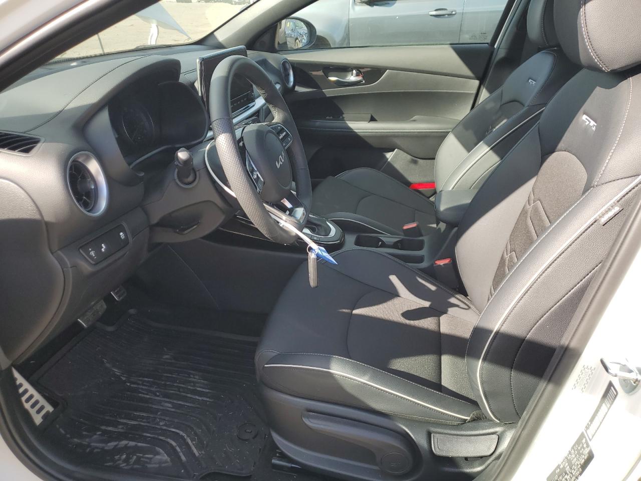 2024 Kia Forte Gt Line VIN: 3KPF54AD8RE730618 Lot: 84737605