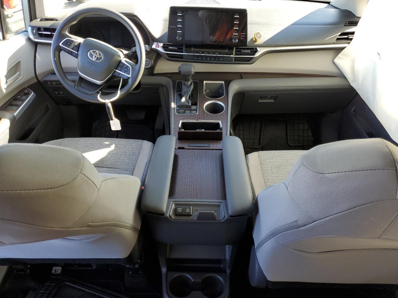 2021 Toyota Sienna Le VIN: 5TDKRKEC5MS041658 Lot: 87104395