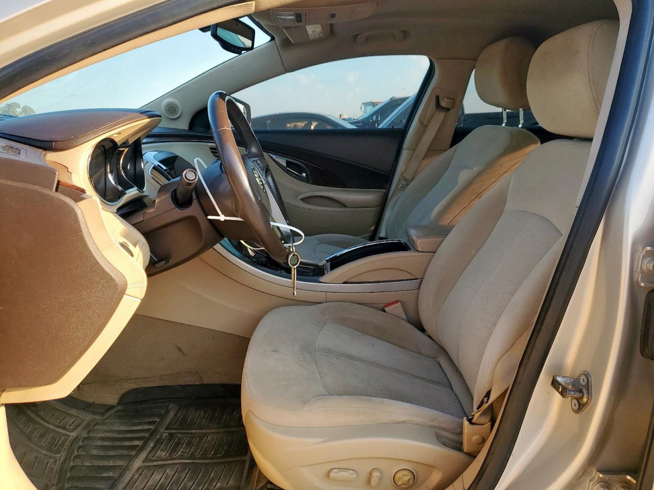 2010 Buick Lacrosse Cx VIN: 1G4GB5EG5AF220093 Lot: 84265975