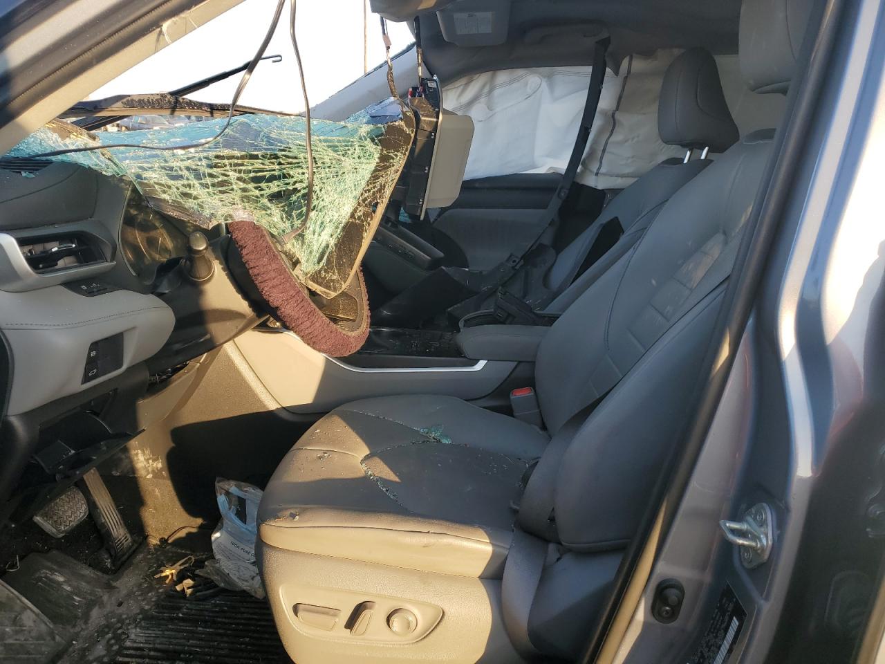 2020 Toyota Highlander Xle VIN: 5TDGZRBH3LS038271 Lot: 85902775