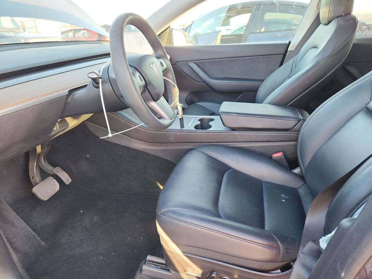 2021 Tesla Model Y VIN: 5YJYGDEE5MF208957 Lot: 85652445