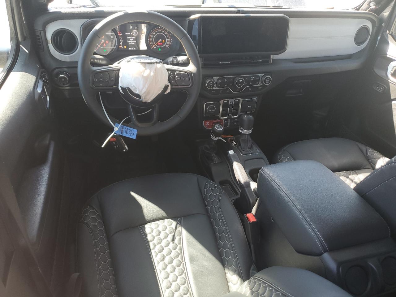 2024 Jeep Wrangler Sport VIN: 1C4PJXDG9RW236765 Lot: 81822375