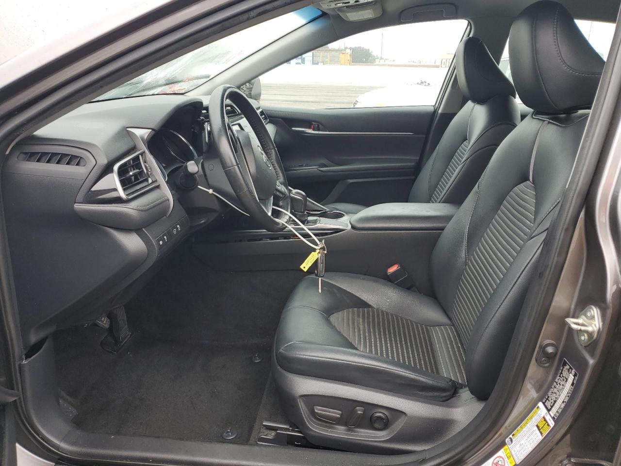 2019 Toyota Camry L VIN: 4T1B11HKXKU184064 Lot: 85776475