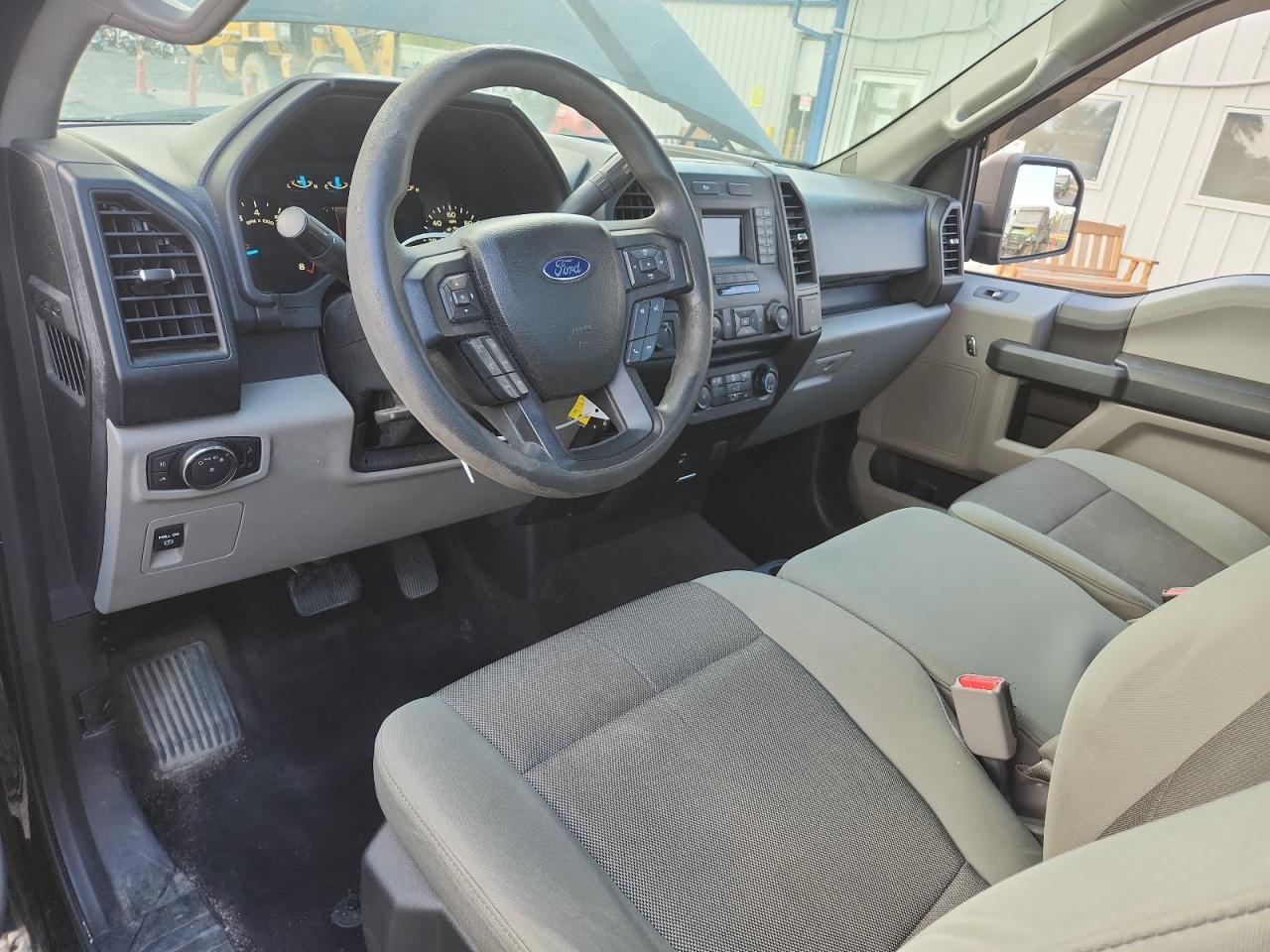 2016 Ford F150 VIN: 1FTMF1C82GKE40159 Lot: 85501565