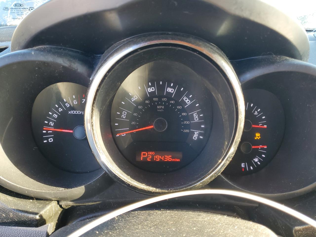 2011 Kia Soul + VIN: KNDJT2A21B7233807 Lot: 86217675