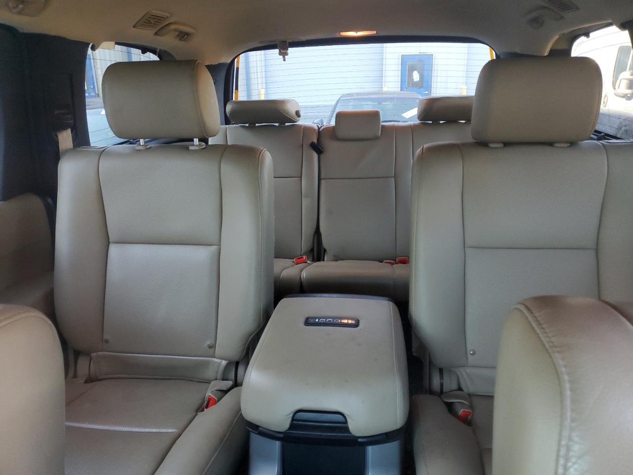 2014 Toyota Sequoia Platinum VIN: 5TDDY5G18ES100048 Lot: 90983295