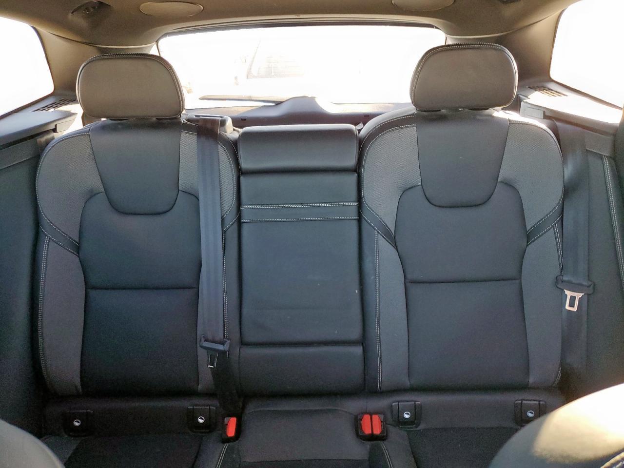 2021 Volvo Xc60 T5 R-Design VIN: YV4102DM0M1846476 Lot: 85396055