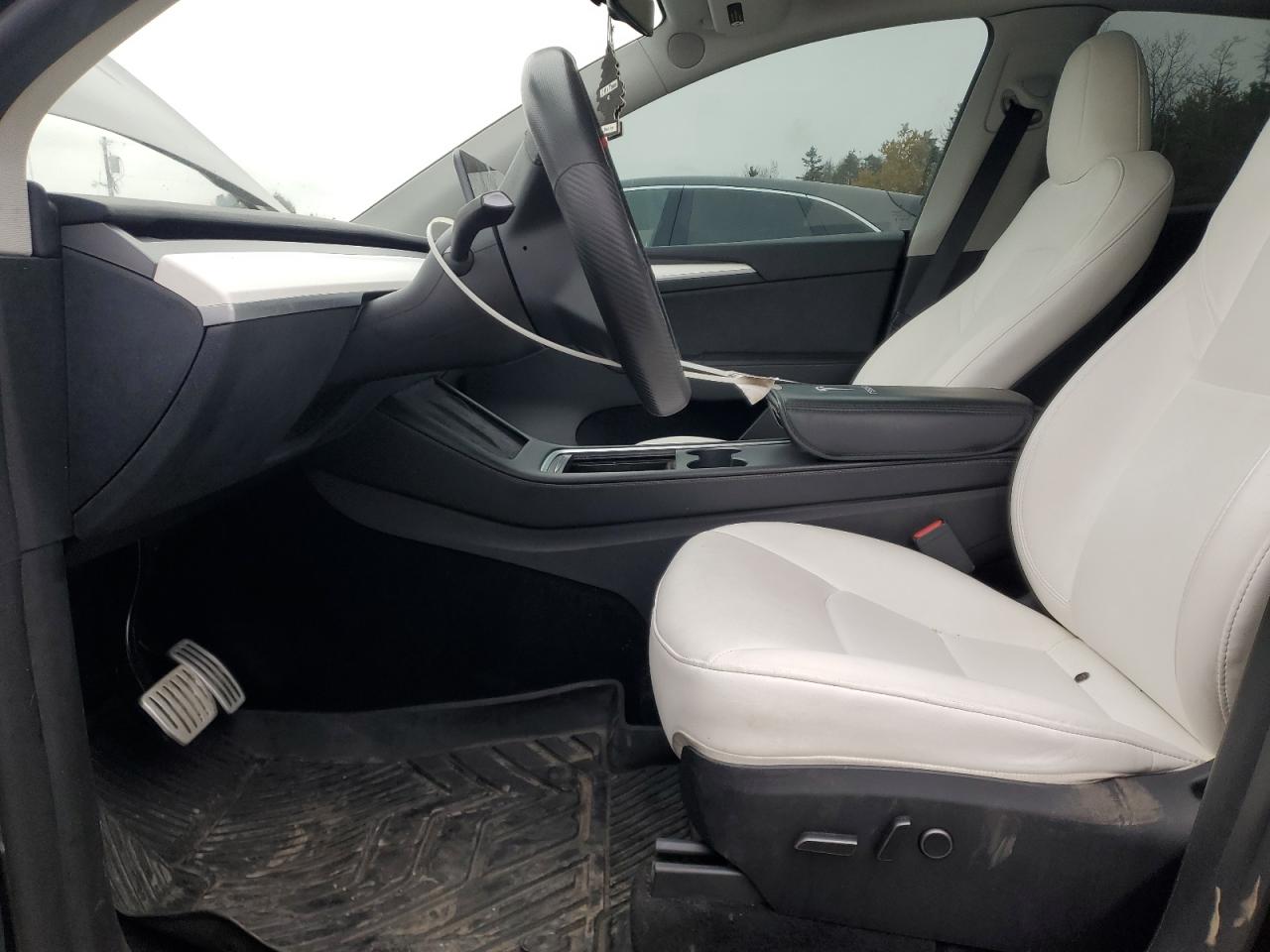 2023 Tesla Model Y VIN: 7SAYGDEF1PF757023 Lot: 90317365