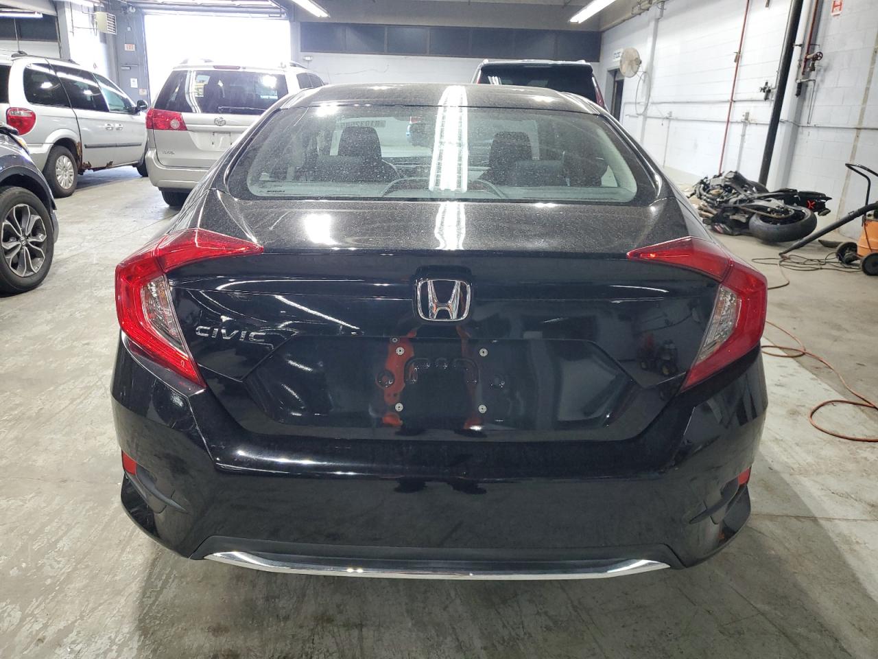 2019 Honda Civic Lx VIN: 2HGFC2F60KH569312 Lot: 81932585