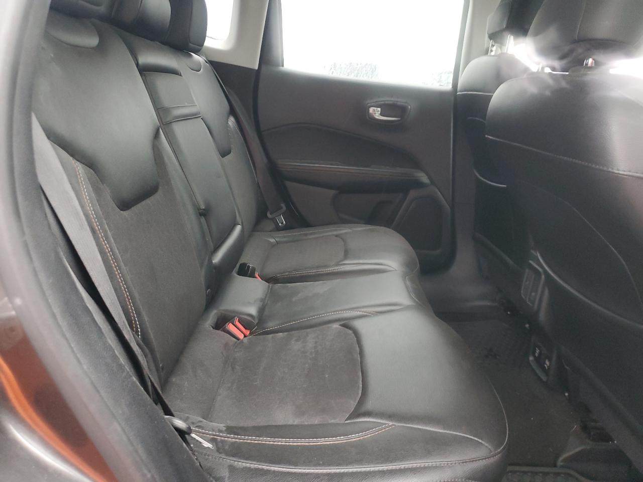 2018 Jeep Compass Latitude VIN: 3C4NJCBB2JT182498 Lot: 82304205