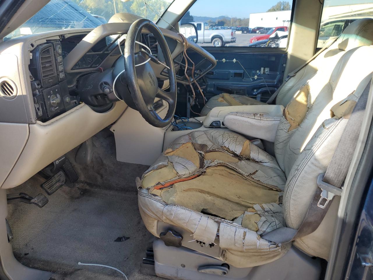 2000 GMC Yukon VIN: 1GKEK13T5YJ105705 Lot: 86667965