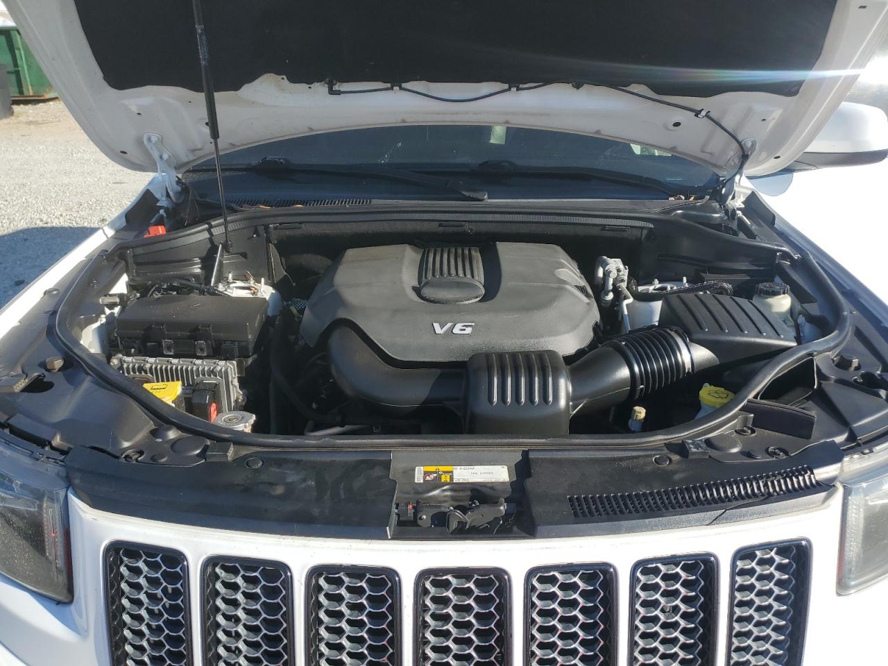 2015 Jeep Grand Cherokee Laredo VIN: 1C4RJFAG7FC638840 Lot: 85484975