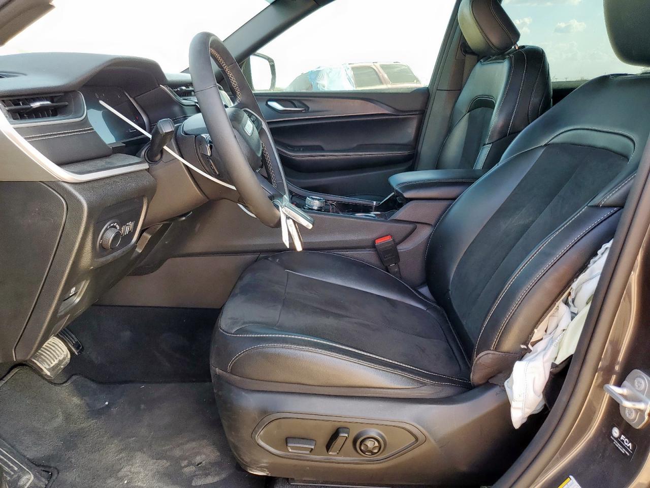 2023 Jeep Grand Cherokee L Laredo VIN: 1C4RJJAG4P8821992 Lot: 82409635