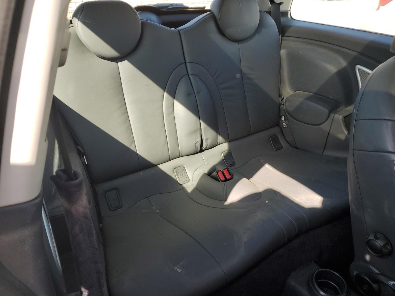 2004 Mini Cooper S VIN: WMWRE33484TD88477 Lot: 89685435