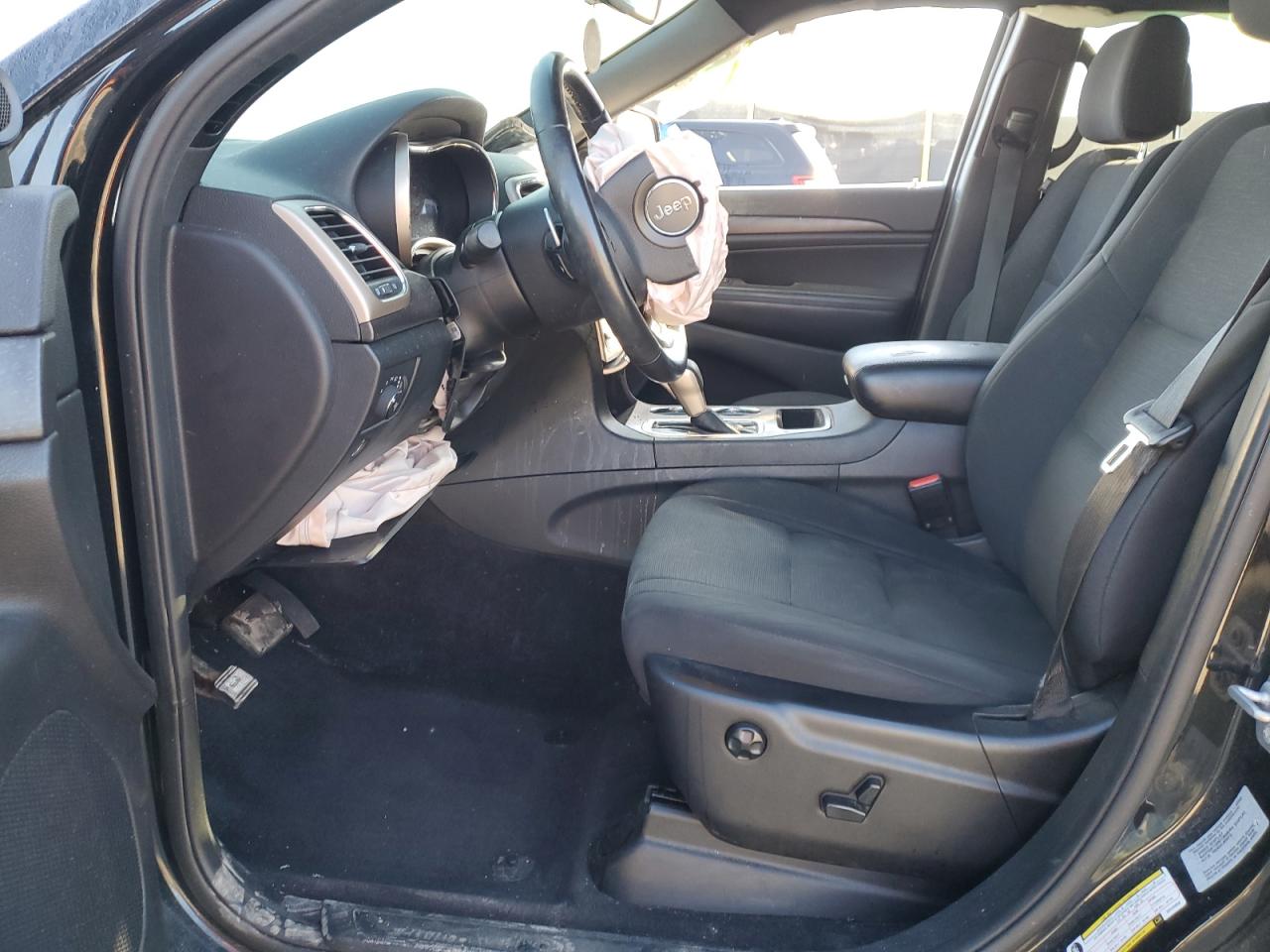 2016 Jeep Grand Cherokee Laredo VIN: 1C4RJFAG1GC420958 Lot: 82318975