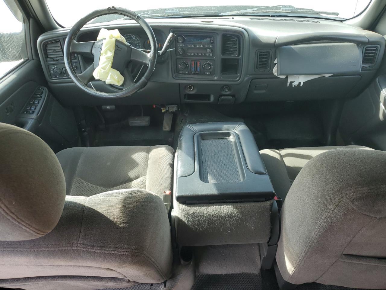 2005 Chevrolet Silverado K2500 Heavy Duty VIN: 1GCHK23285F943456 Lot: 81920025