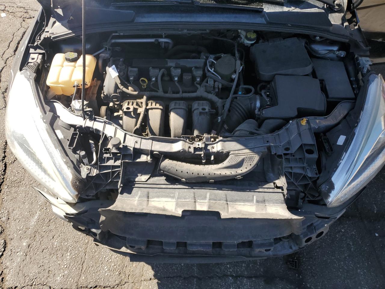 2015 Ford Focus Se VIN: 1FADP3F20FL374743 Lot: 85166095