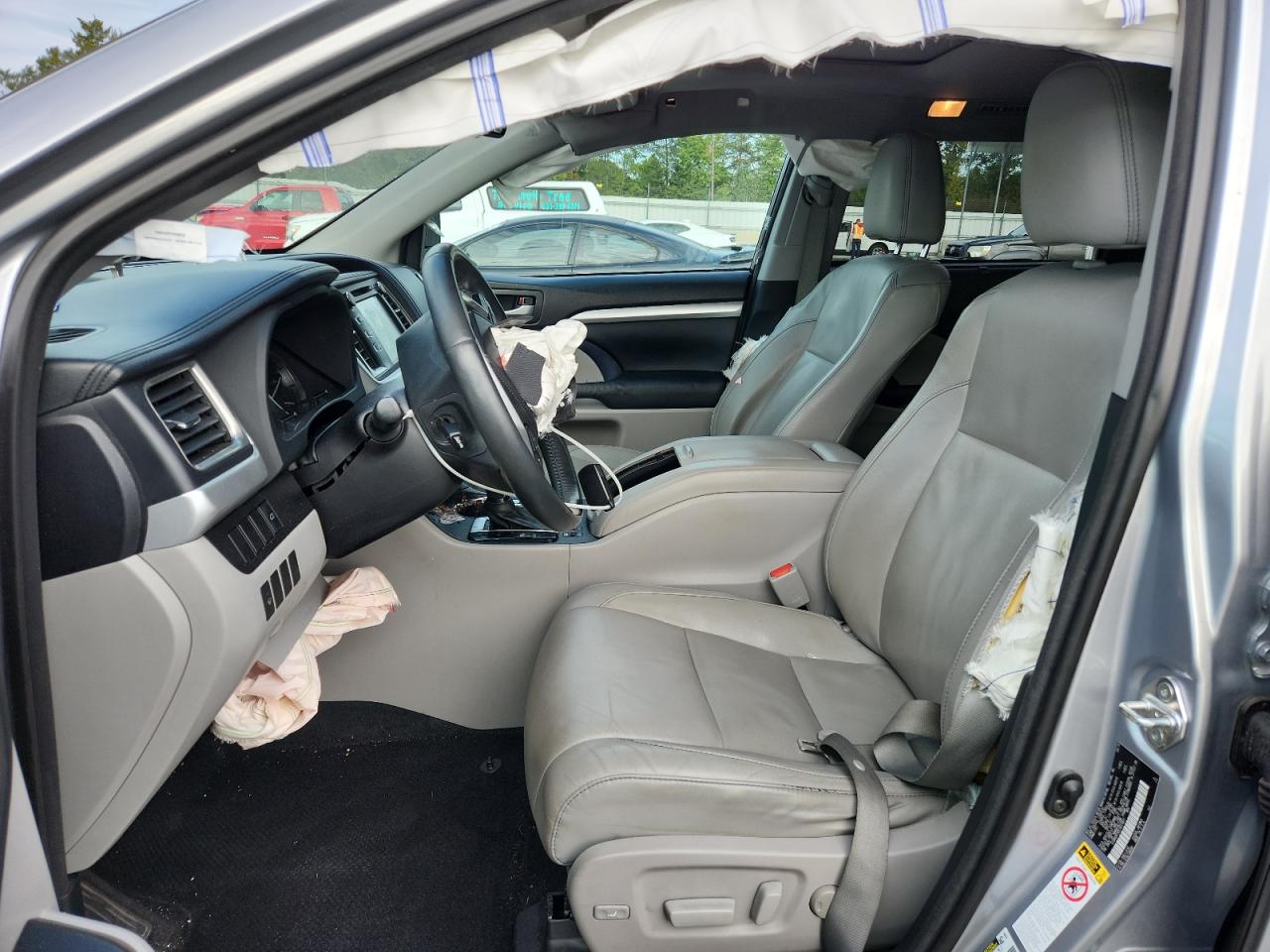 2014 Toyota Highlander Xle VIN: 5TDKKRFH5ES021841 Lot: 84630595